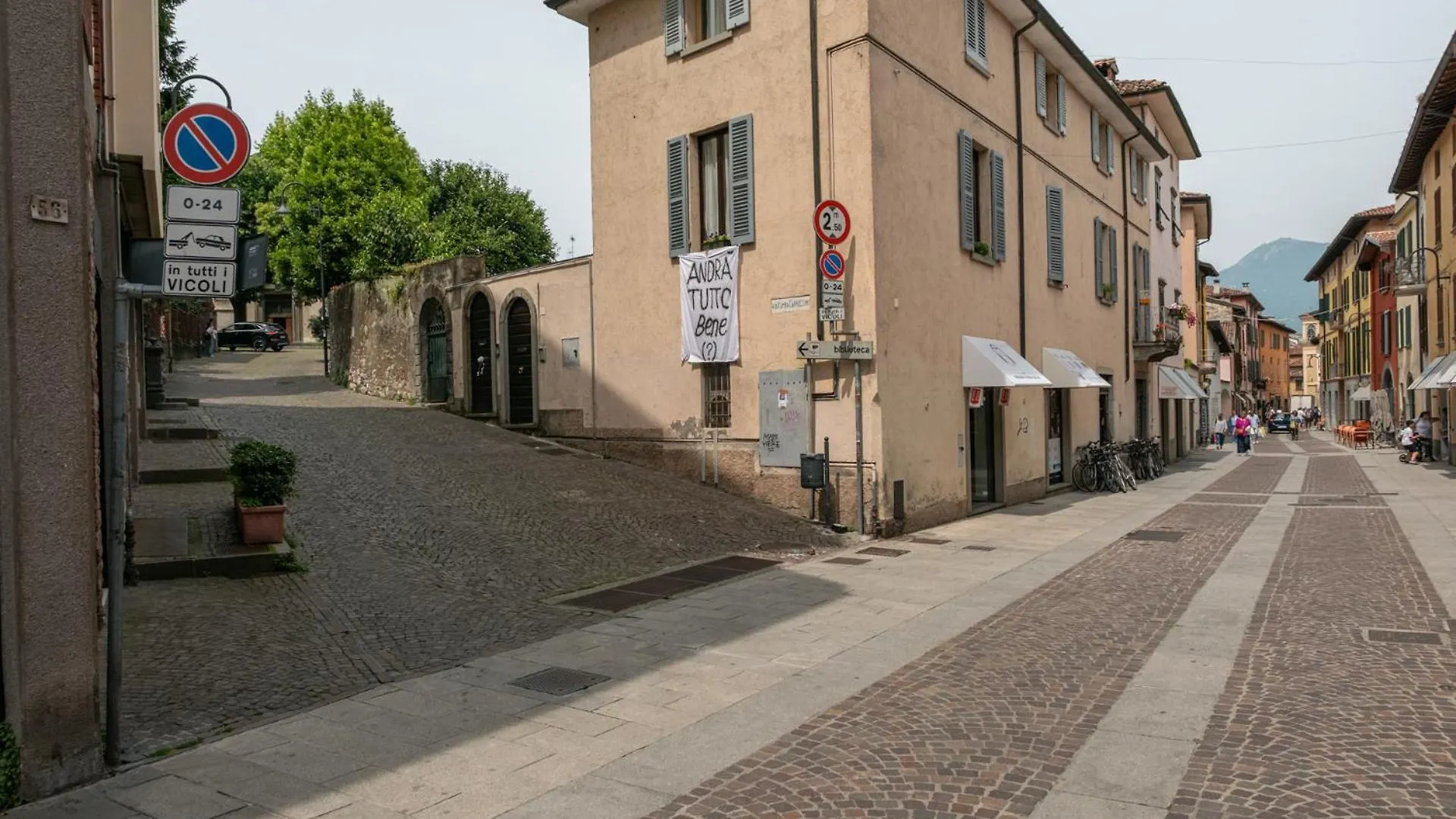 Campari & Aperol Apartment Iseo 0*,  Italy