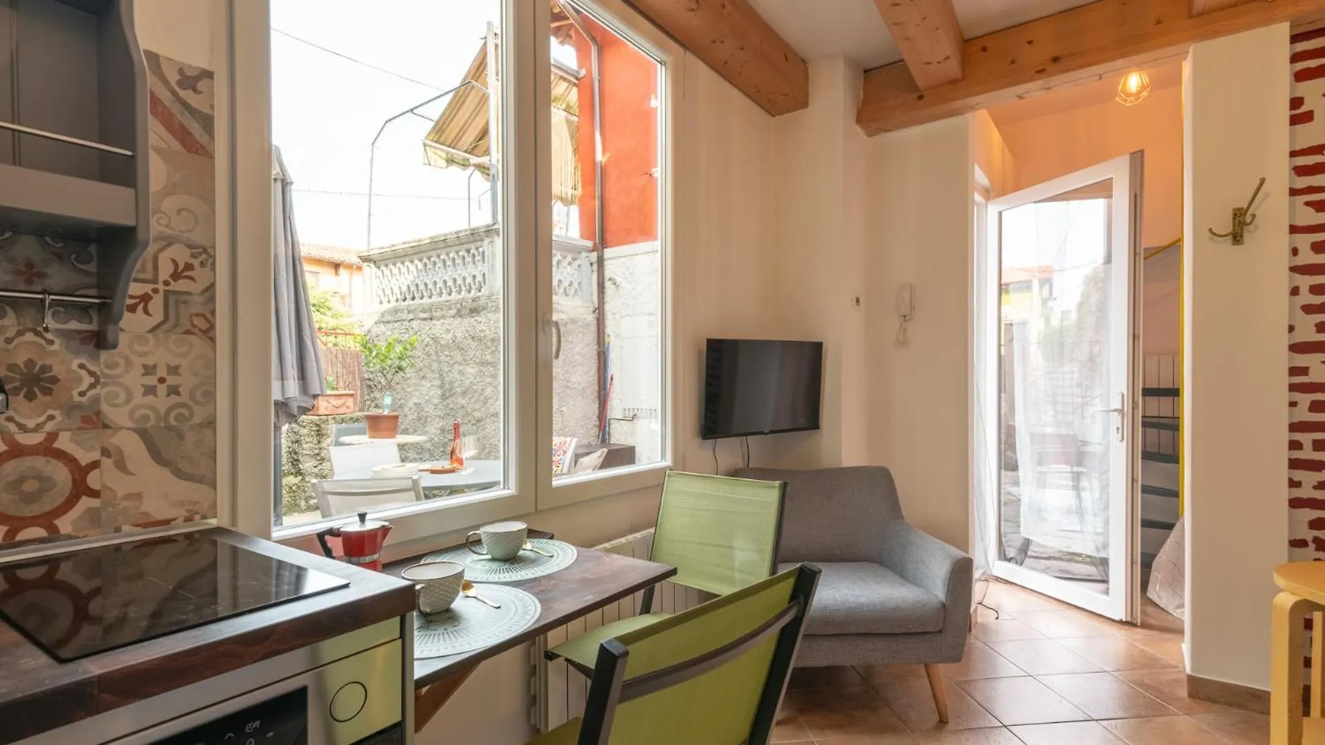 Campari & Aperol Apartment Iseo 0*,