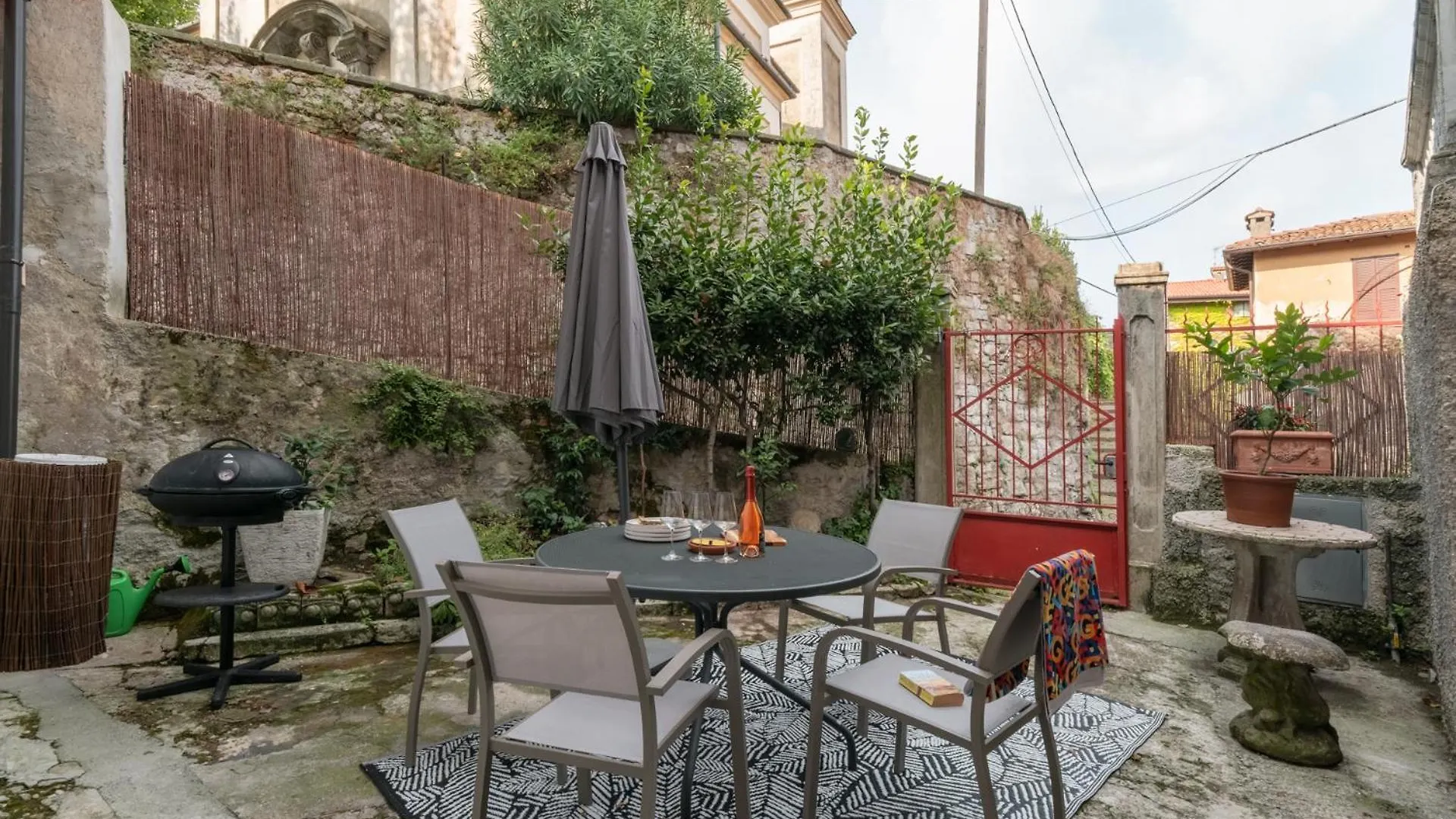Campari & Aperol Apartment Iseo