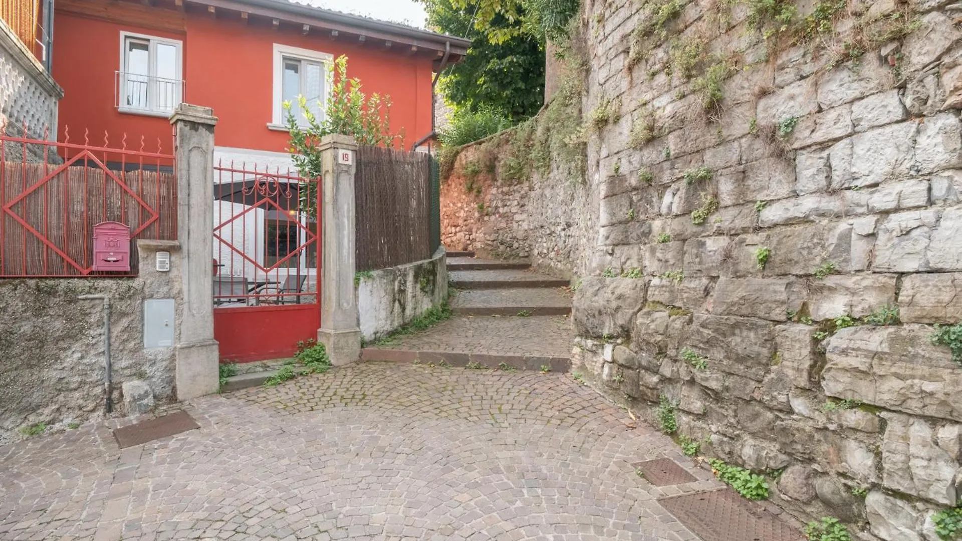 Campari & Aperol Apartment Iseo