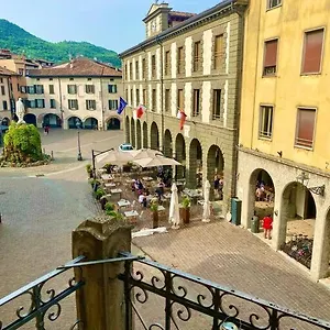 The Terrace On The Square Iseo
